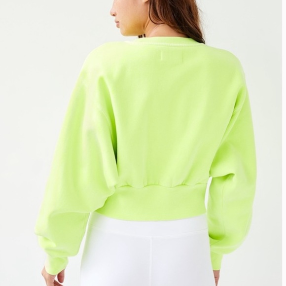 Aritzia TNA Cozy Fleece Cropped Crew Neck - Picture 2 of 3